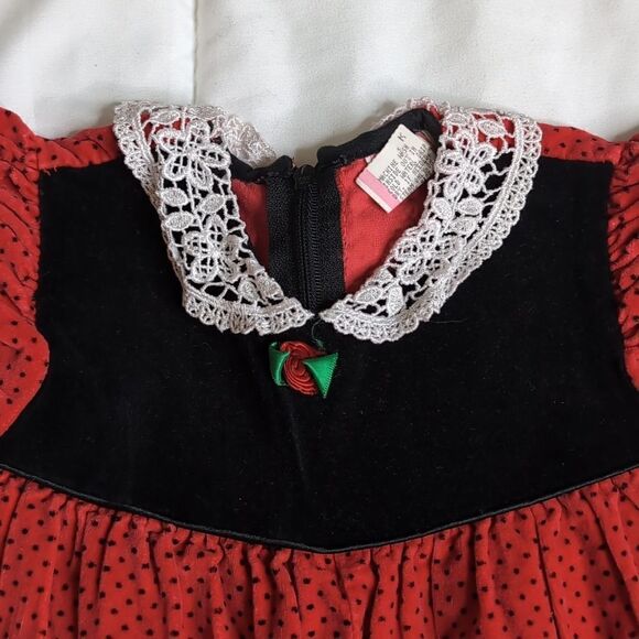 Vintage 24 months Baby Girl Cotton Short Sleeve Romper Red with Black Polka Dots - Picture 2 of 12